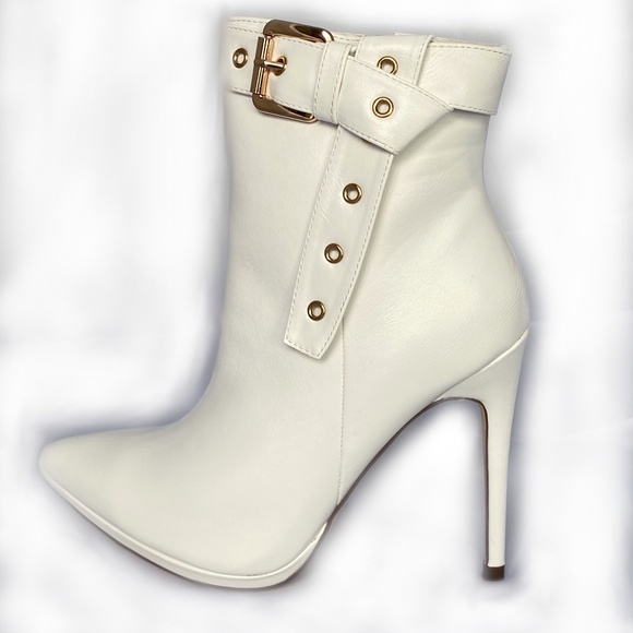 White - Winter white ankle platform heeled bootie w/ strap & buckle gold accents - Picture 4 of 5